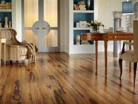 Floor designs are usually kept simple. 22 Amazing Laminate Hardwood Flooring Ideas and Designs - InteriorSherpa