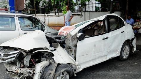 Out to celebrate birthday, 2 students killed, 3 injured in delhi car