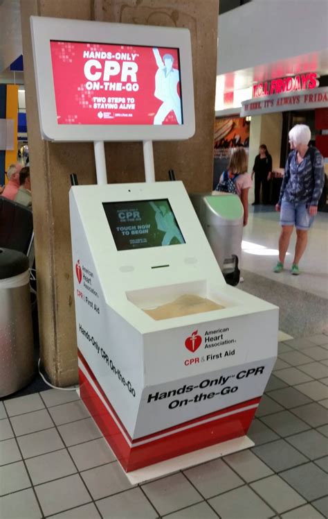 This Airport Has A Free Cpr Training Kiosk Mildlyinteresting