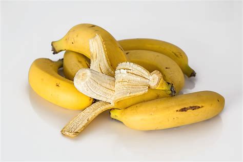 Difference Between Bananas And Plantains