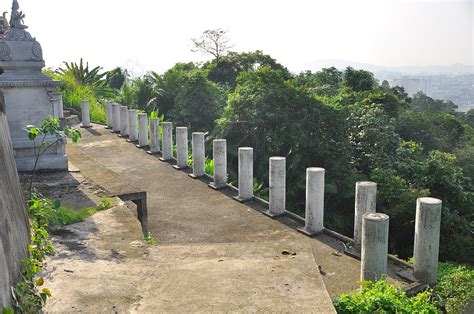 Despite having several trails, they are not properly pointed out but i guess that is what makes the hike interesting. Sungai Siput Boy: Hiking : Taman Pendidikan Bukit Gasing ...