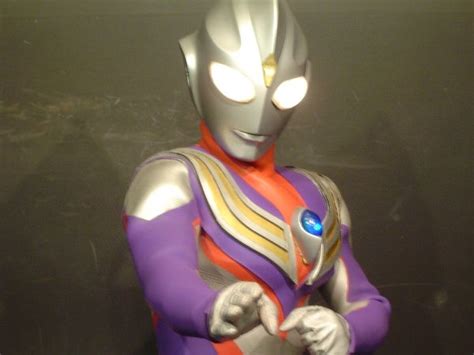 ウルトラマンティガってどんなウルトラマンですか？ 実はよく知らないんです ① | レジェンド オブ ウルトラマン(*^-^)ゞドラマレジェンド