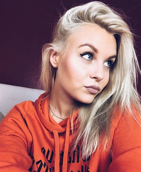 Nachdem dagi mit dem titel ihres videos bei den fans die hoffnung weckte, sie habe sogar bereits nach einem hochzeitskleid geschaut, blieben die antworten von dagi bee am ende doch eher. Pin von Anabela matos auf youtuberin | Dagi bee, Dagi bee ...