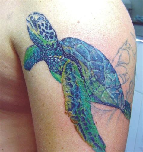 6 black and white sea turtle tattoos. Turtle Tattoo / tartaruga @marceloventurinitattoo ...