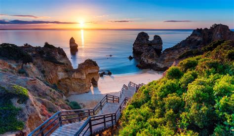 Now that brexit is a reality, you probably want to know what is different when planning. beach-algarve-portugal-from-lisbon | Lisbon Private Tours