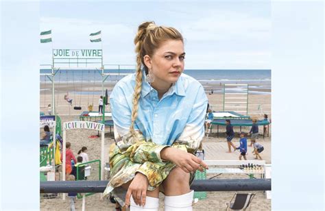 'love yourself' handwritten script temporary tattoo. Louane émancipation et confidences dans « Joie de vivre ...