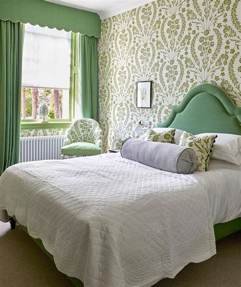 7 Green Bedroom Decor Ideas