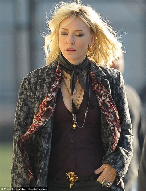 Sandra bullock as debbie ocean. - Kosova Sot | Cate blanchett, Ocean's eight, Fashion