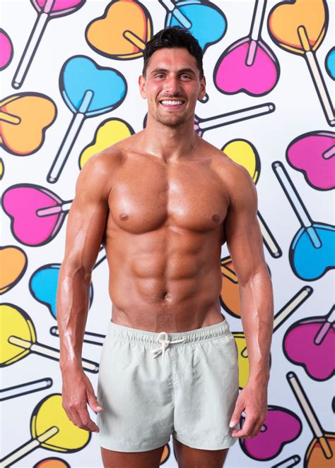 Jay Younger Scots Hunk Set To Send Shockwaves Through Love Island