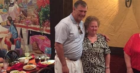 Dallas Mayor Saves Woman Choking At Restaurant
