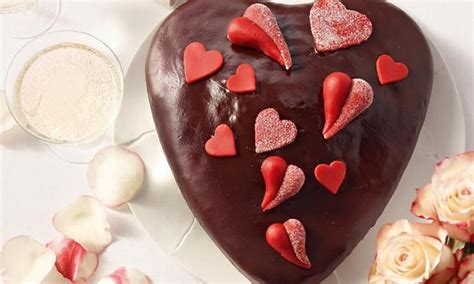 Rezepte für ein romantisches dinner. Valentinstag-Herz-Kuchen | Rezept | Herzkuchen ...