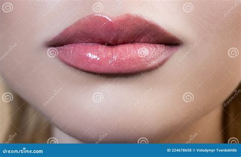 Labios De Plomo Sexy Cerrar La Boca De Hembra Maquillaje Perfecto De Labios Naturales Cerrar