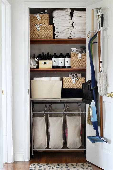 There were several things wrong with our bathroom linen closet organization from the begining. 20 Beautifully Organized Linen Closets - The Happy Housie