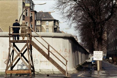 Nach dem zweiten weltkrieg wurde berlin geteilt: Berliner Mauer damals und heute - Fotovergleich und ...