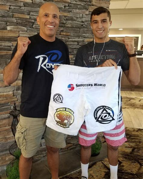 Khonry Gracie Royces Son Uses Bjj To Successfully Debut In Mma