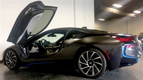 Bmw's advanced hybrid technology means that the car can find the most efficient balance between petrol and. Save now on the BMW i8 exotic rental car