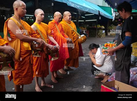 Monks Greeting Hi Res Stock Photography And Images Alamy