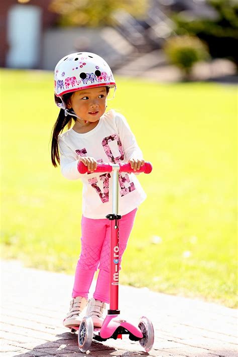 The 4 gift rule helps emphasize presence over presents. Top Gifts for 4 Year Old Girls to Enjoy this Christmas