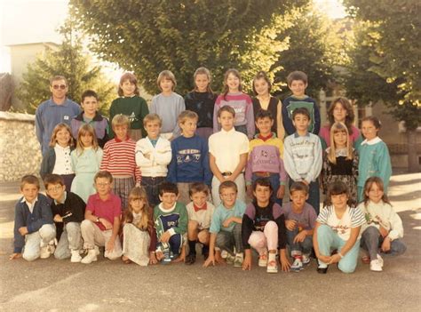 Photo de classe CE2 CM1 CM2 1990 1991 de 1990 école Primaire Copains