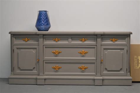 From sleek chic to found vintage, i have a round up of beautiful buffets. Stylish Buffet / sideboard / credenza / buffet server ...