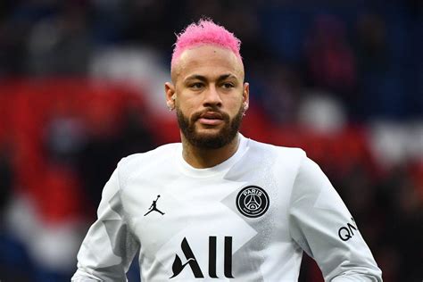 In addition to being one of soccer's youngest premier footballers, neymar jr.'s check out these cool pictures to see neymar's hair over the course of his soccer career, including his new haircut for the upcoming season and how. Neymar Pink Hair Wallpapers - Wallpaper Cave