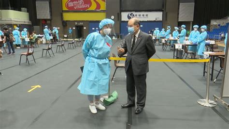 首頁 » 【新冠肺炎】全民檢測｜今日開始網上預約 了解社區檢測中心拭子採樣安排 4 個程序你要知 (附普及社區檢測計劃短片). 香港政府新聞網 - 張建宗視察多個社區檢測中心