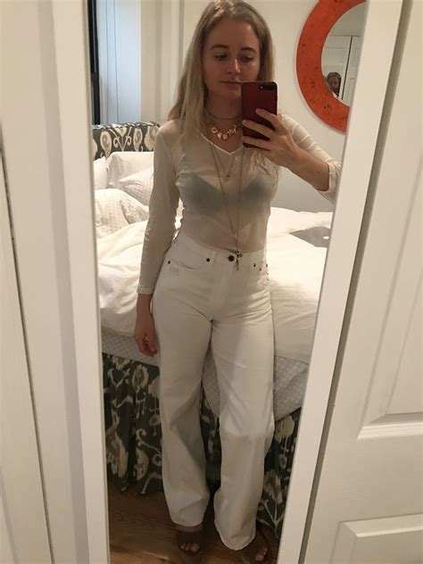 Best Bra To Wear Under White Shirt Even If It Looks Fine In The Mirror The Flash Can Make