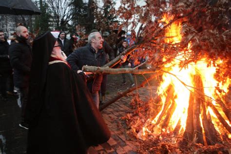 Ovo Su Pravi Srpski ObiČaji Za Badnji Dan Jedno Verovanje Se Posebno