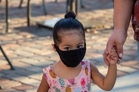 Salah satu cara memasak kornet yang simple dan menggugah selera adalah mencampurkannya untuk membuat perkedel kentang nih mams. Begini Cara Terbaik Agar Si Kecil Mau Pakai Masker untuk Cegah Covid-19, Bukan dengan Paksaan ...