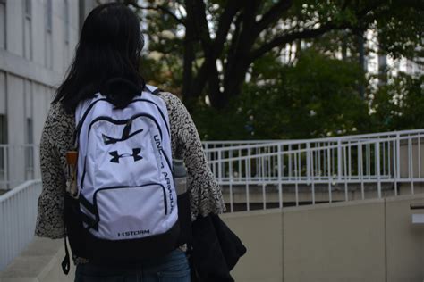 What Commuters Should Carry In Their College Backpacks College Backpack College Commuter