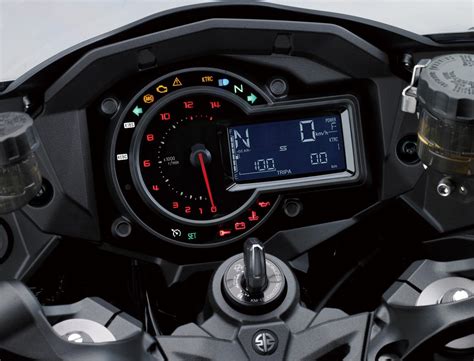 This review made possible through the help of blackfoot motosports in calgary, alberta and kawasaki canada. KAWASAKI NINJA H2 SX specs - 2018, 2019, 2020, 2021 ...