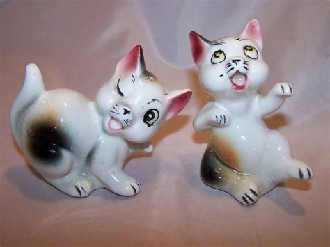 Yowling Cat Kitten Salt And Pepper Shakers Shaker Japan Japanese Cat Decor China Dinnerware