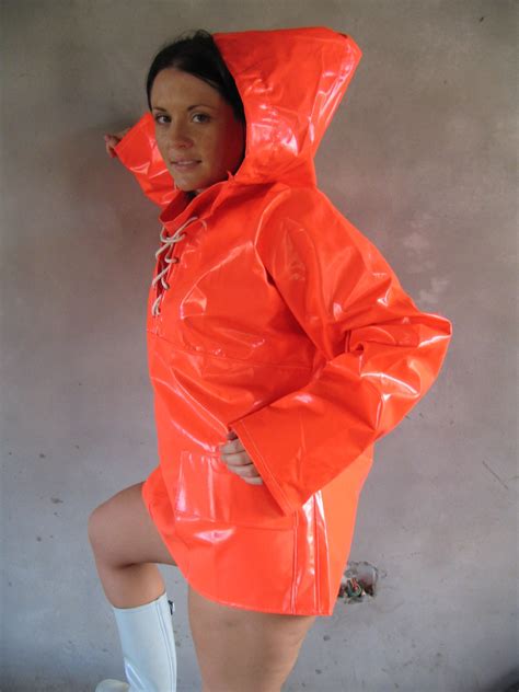 rainweargirl a place to appreciate the style beauty and practicality of rainwear in all forms