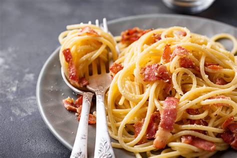 Spaghetti Carbonara Recipe Italian Pasta From Rome Pasta Carbonara