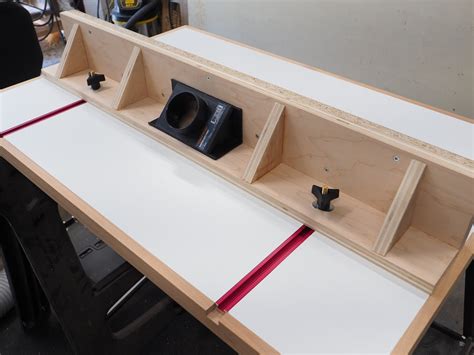 Diy enthusiasts who want a router table that is fast to build, easy to break down and light enough to take to a job site will find these plans attractive. Router Table and Fence | DIY build - by DIYMontreal ...