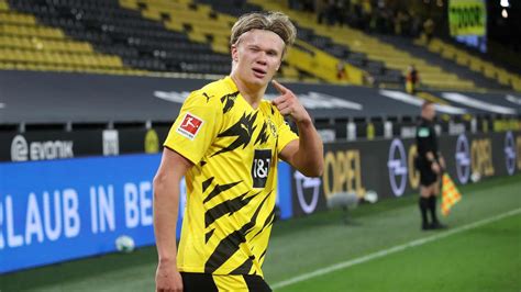 Erling braut haaland joined borussia dortmund with the transfer fee of €20 million from red bull salzburg recently in january 2020. Erling Haaland (BVB): Borussia Dortmund hat Nachfolger im ...