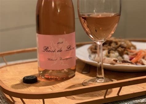 Top 10 Rose Wine To Drink In 20212022 Knowinsiders