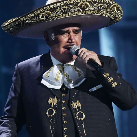 Vicente Fernandez Legendary Mexican Singer Dead At 81 E Online