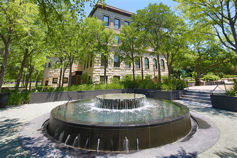 Find out more about our locations, daily menus, health and wellness programs, and much more! BaylorProud » A field guide to Baylor fountains, past and ...