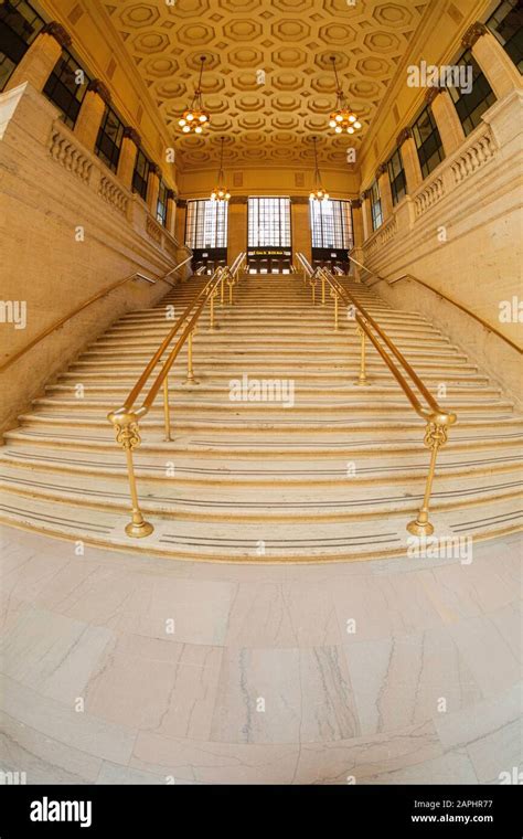 Grand Staircase Union Station Chicago Illinois Usa Stock Photo Alamy