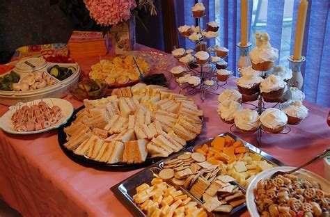 Finger food ideas for your baby shower. Meals and Snacks for a Birthday Party | BlogUp