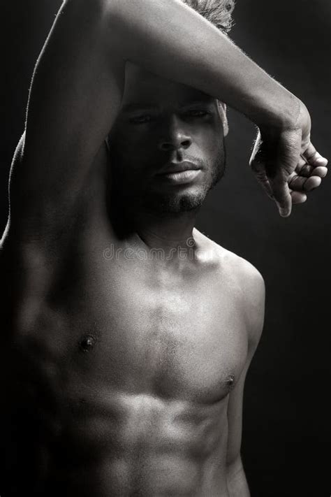 Uomo Sexy Del Nero Nudo Del Torso Dell Afroamericano Immagine Stock Immagine Di Corpo Faccia