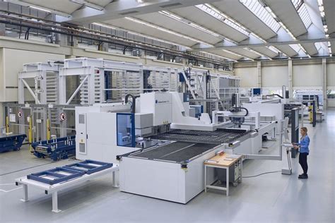 Trumpf produces tool machines as well as lasers and electronics for the industry. Trumpf sales revenue falls 8 per cent, new smart factory ...