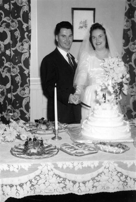 Vintage Wedding Photos Wedding Cakes Vintage Vintage Weddings Vintage Bride Happy Couple