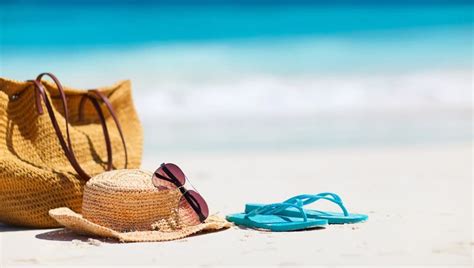 8 Things You Need To Have In Your Beach Bag The Discoverer