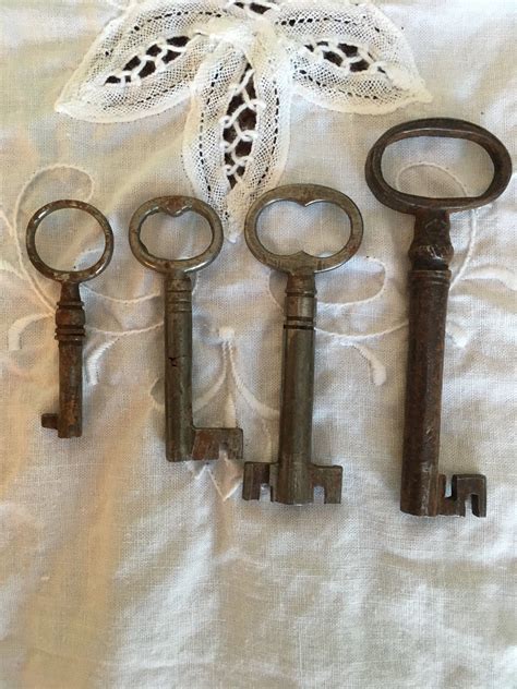 Skeleton keys antique keys old keys set of four | Etsy | Old keys 