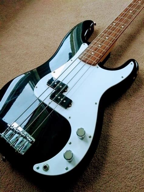 Fender Squier P Bass Precision Bass Affinity Black And White In