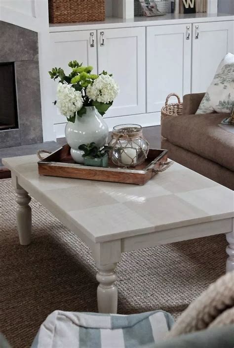 This table will make a statement in any living room, sunroom, front porch, or anywhere you want to put it. 43+ beautiful farmhouse coffee table design for living ...