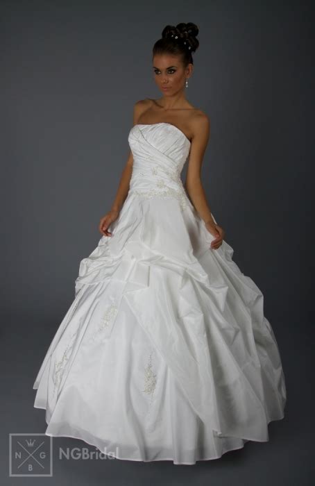 Ich mache den test mit euch und shoppe einige. Kleider - Brautkleider Brautmode 2013 - Prinzessin 2013 ...