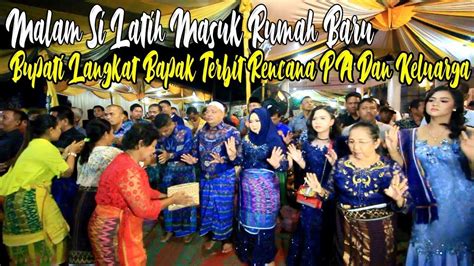 Pemasangannya memang akan lebih mahal daripada tembok dan pintu biasa, tetapi rumah anda akan lebih terkesan luas karena cahaya yang masuk ke dalam rumah cukup maksimal. Kegiatan Malam Si Latih Masuk Rumah Baru Bupati Langkat ...